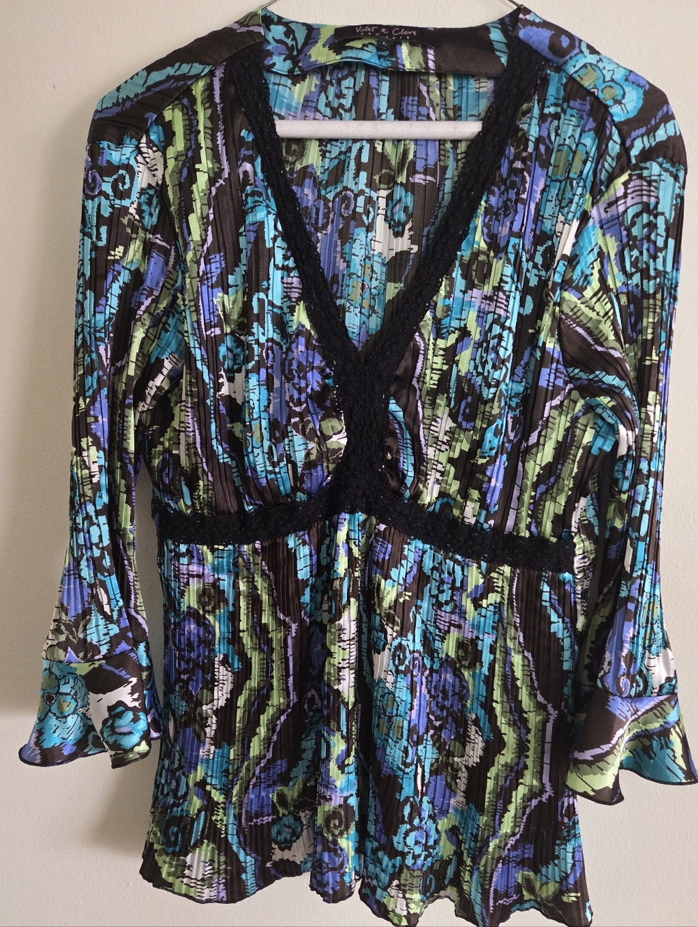 Multicolor Pattern V-Neck Top Flared Long Sleeves Size Large